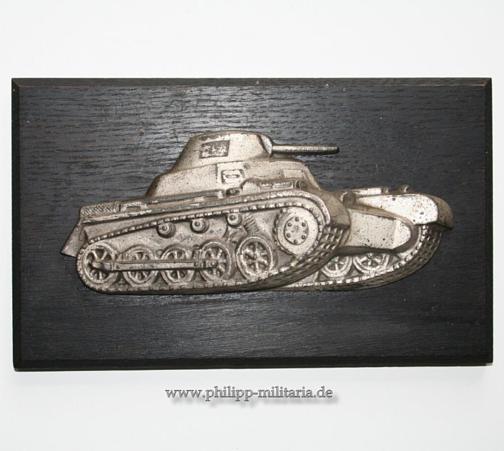 Plastischer Panzer auf Holzplatte - Wehrmacht