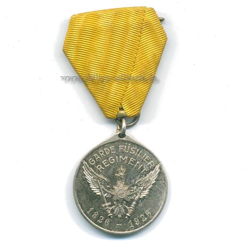 Erinnerungsmedaille zum 100-jährigen Bestehen des Garde-Füsilier-Regiment, Spitzname 'Maikäfer' 1826-1926