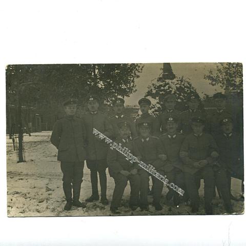 Freikorps - Gruppenfoto mit Kragenabzeichen  
