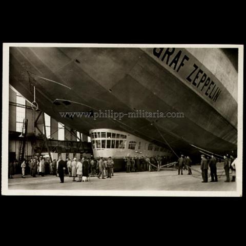 Graf Zeppelin startbereit in der Halle