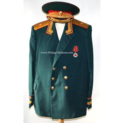 UDSSR - Paradeschirmmütze und Jacke für einen General