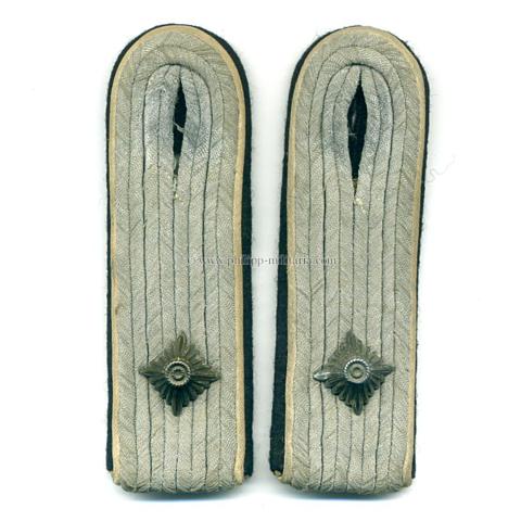Waffen-SS - Paar Schulterstücke für einen SS-Obersturmführer der Infanterie