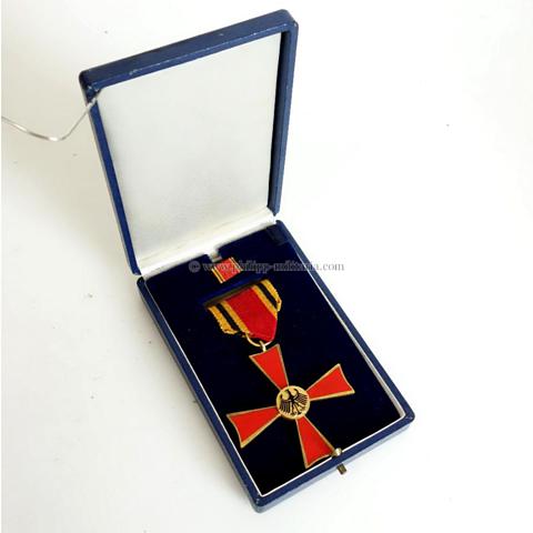 Bundesverdienstorden / Bundesverdienstkreuz - Verdienstkreuz am Bande des Verdienstordens der Bundesrepublik Deutschland im Verleihungsetui