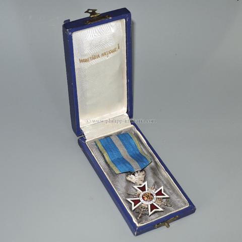 Rumänien Orden der Krone von Rumänien 2. Modell (1932-1944), Ritterkreuz mit Krone und Schwertern im Verleihungsetui