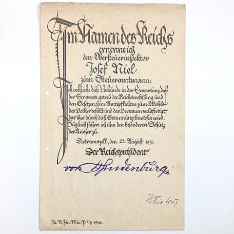 HINDENBURG Paul von, Deutscher Reichspräsident, mit gedruckter Unterschrift auf Ernennung zum Obersteuerinspektor