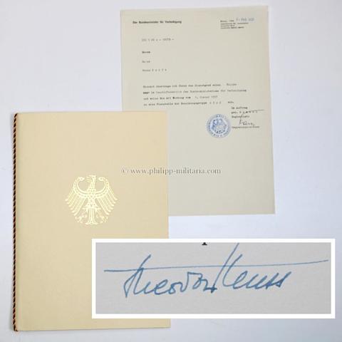 Bundeswehr Ernennungsurkunde zum Major (HEUSS, Theodor. 1. Bundespräsident der Bundesrepublik Deutschland eigh. Unterschrift.)