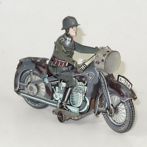 Arnold / Kellermann Motorrad Militär-Motorradfahrer A-754 mit Wehrmachts-Soldat als Fahrer