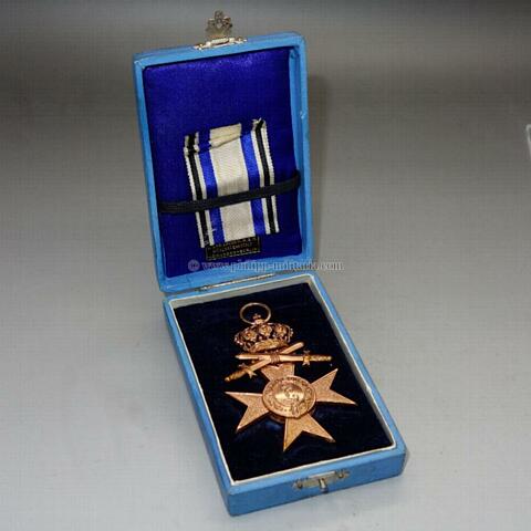 Königreich Bayern Militär-Verdienstkreuz (MVK) 3. Klasse mit Krone und Schwertern im Verleihungsetui