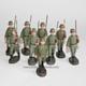 Elastolin / Lot mit 9 Soldaten - alte Massefiguren 